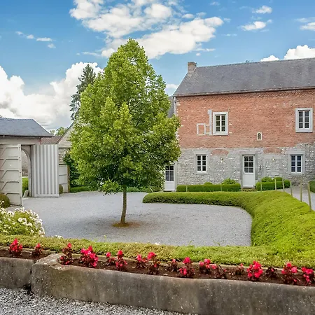 펜션 Getaway With Sauna In Falaen *