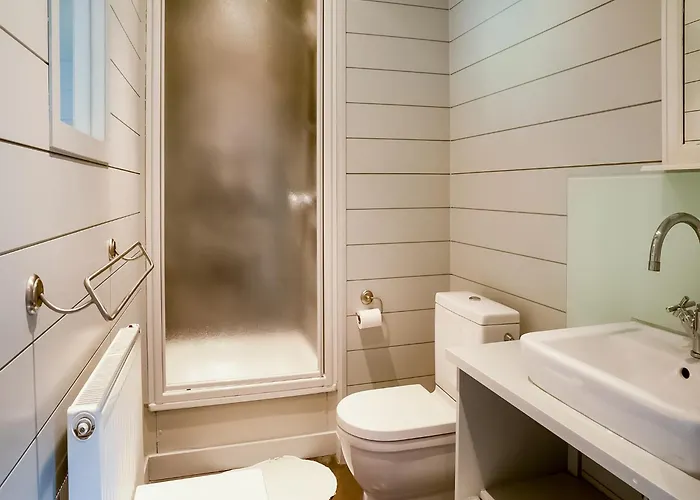 Дом отдыха Getaway With Sauna In Falaen