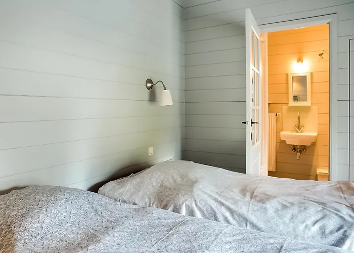 Getaway With Sauna In Falaen Маредсу